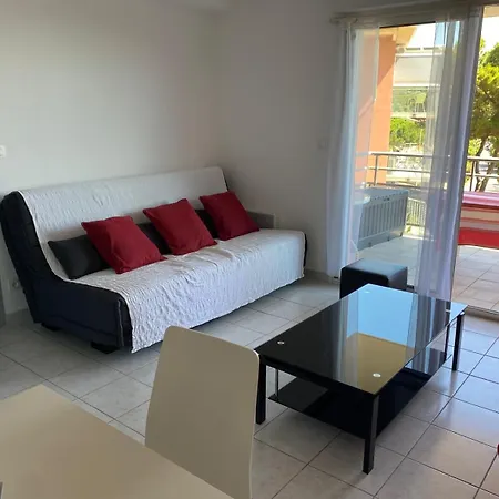 Апартаменты Grand Appartement 4 Pers - Bien Ventile - Terrasse - Vue Mer - Proche Plage Saint-Pierre-la-Mer (Aude)