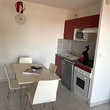 Grand 4 Pers - Bien Ventile - Terrasse - Vue - Proche Daire *